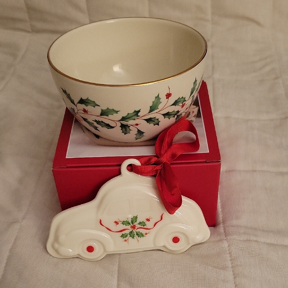 Lenox Holiday Car Cookie Mold/Press & Candy Bowl 5"